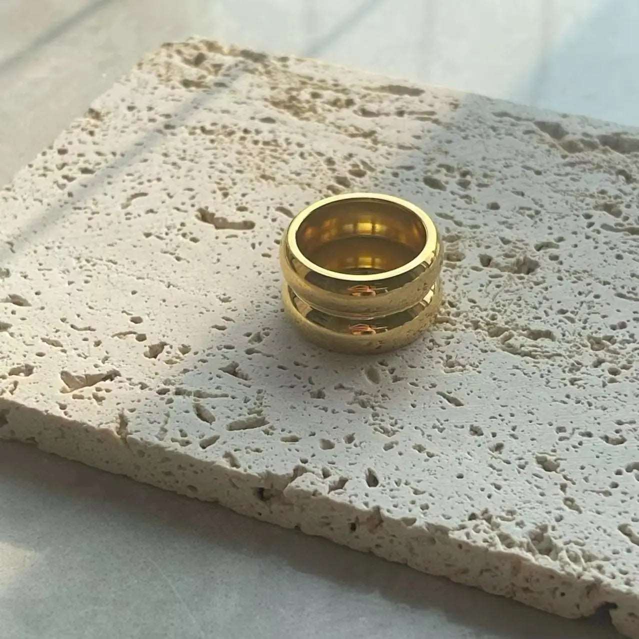 Anel Vintage Grosso em Aço Inoxidável Banhado a Ouro 18K - Giorgina | Joias & Semijoias Exclusivas 