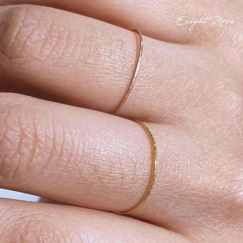 Anel Minimalista Fino em Aço Inoxidável Banhado a Ouro 18K - Giorgina | Joias & Semijoias Exclusivas 